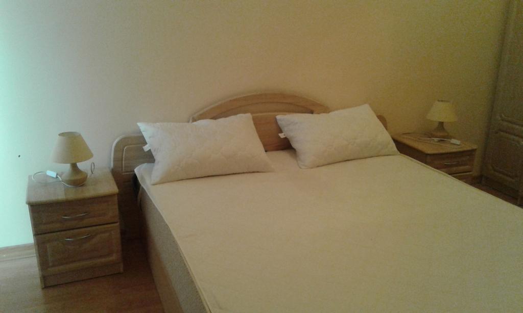 Apartments on Parkaniya 2a Mukacheve Bagian luar foto