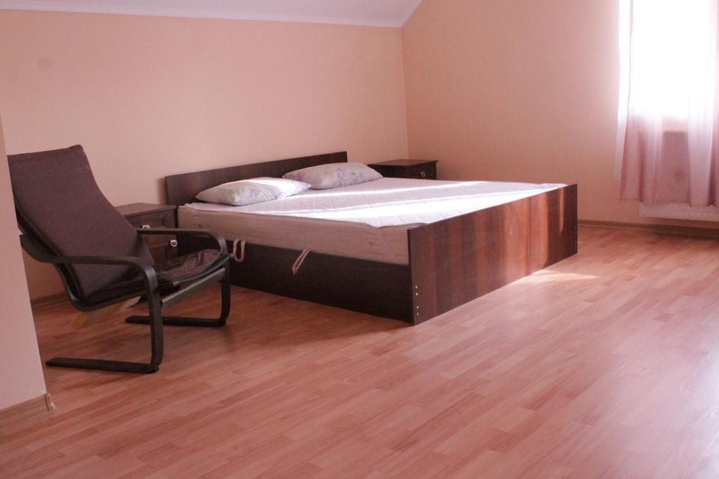 Apartments on Parkaniya 2a Mukacheve Bagian luar foto