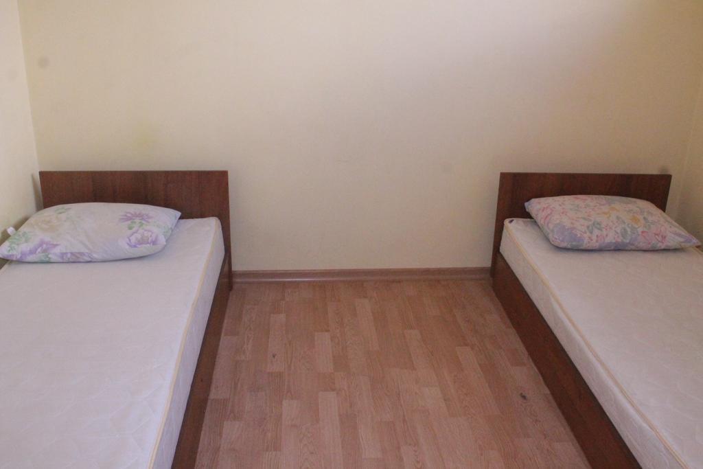 Apartments on Parkaniya 2a Mukacheve Bagian luar foto