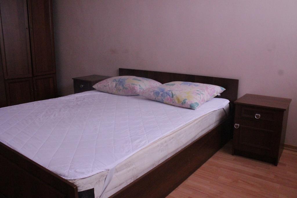 Apartments on Parkaniya 2a Mukacheve Bagian luar foto